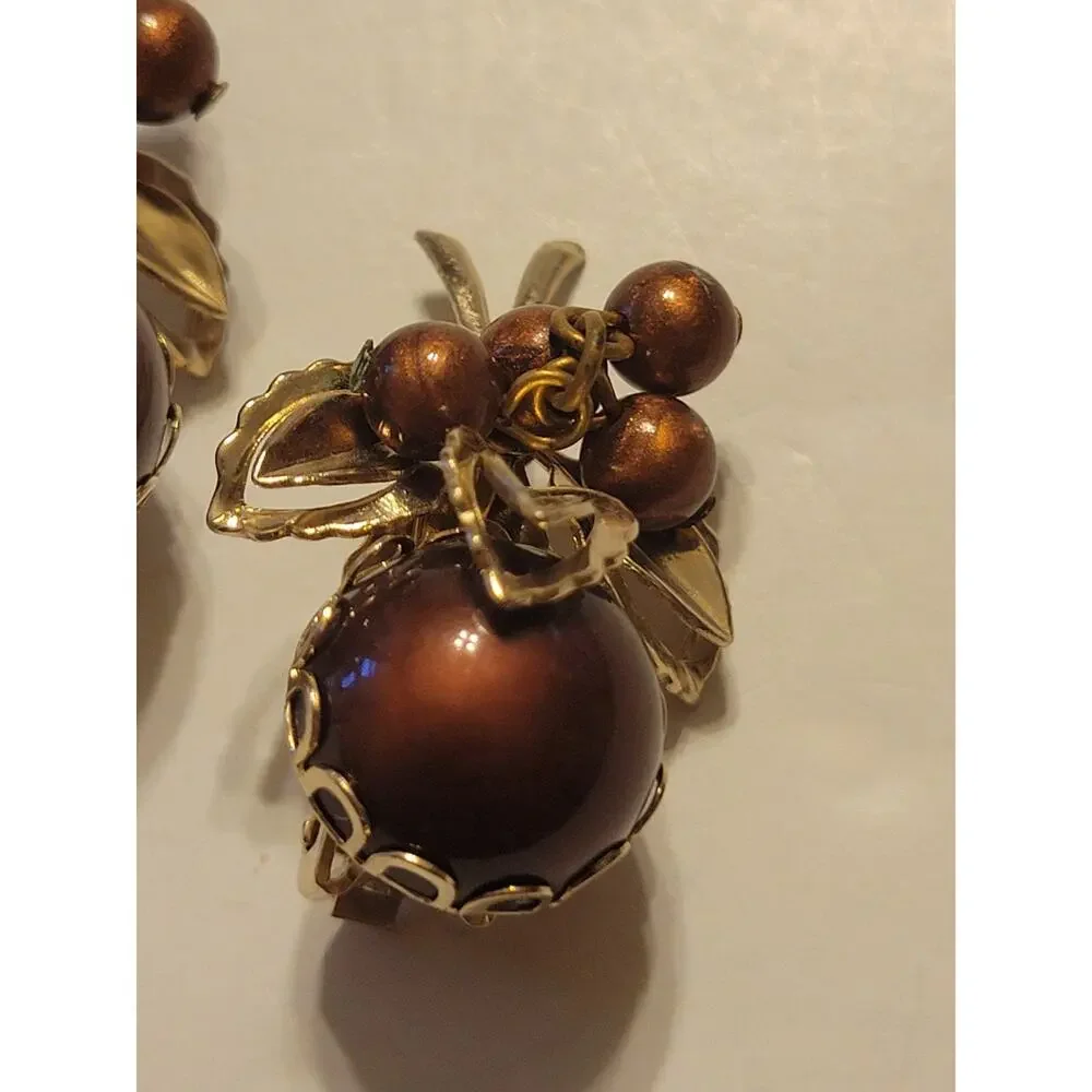 Vintage Estate Earrings Gold Tone Brown Beaded Cluster Clip-On Elegant Jewelry‎